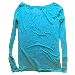 American Eagle mint green long sleeve scoop neck t shirt excellent condition
